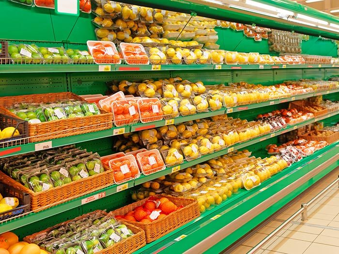 超市與賣場生鮮蔬果專用保鮮膜，南亞量販用保鮮膜保鮮、防霧效果優良，獲各大連鎖賣場與知名超市推薦採用。